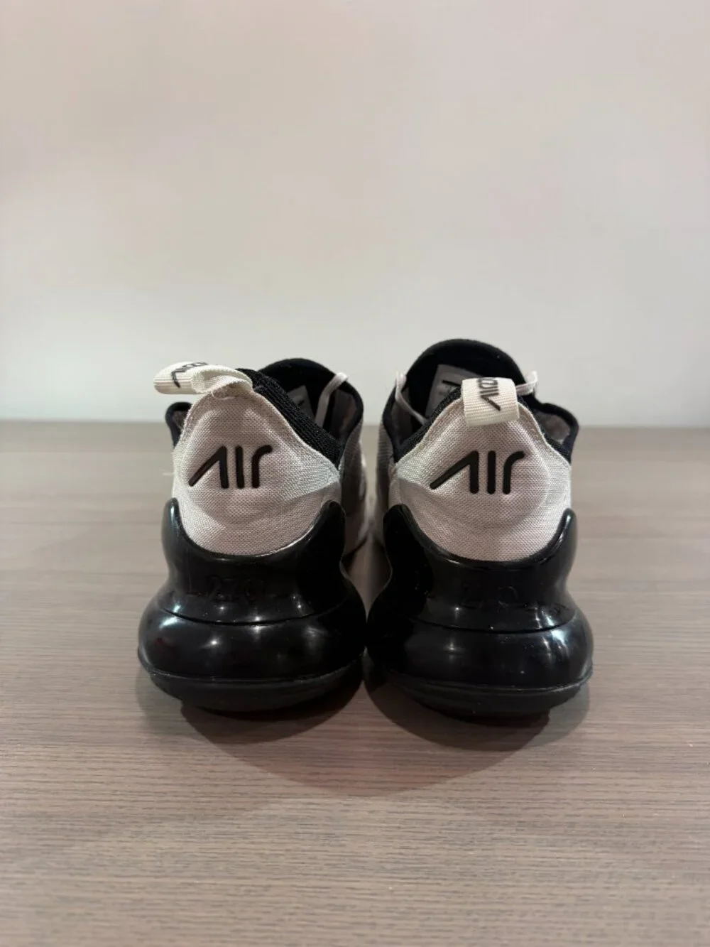 Nike Air Max 270 Vast Grey Black Women’s Sneakers Size 8